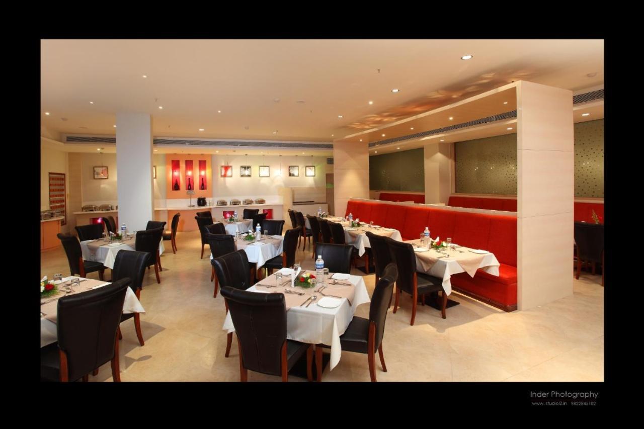 The Altruist Business Hotel Kharadi Púna Exteriér fotografie