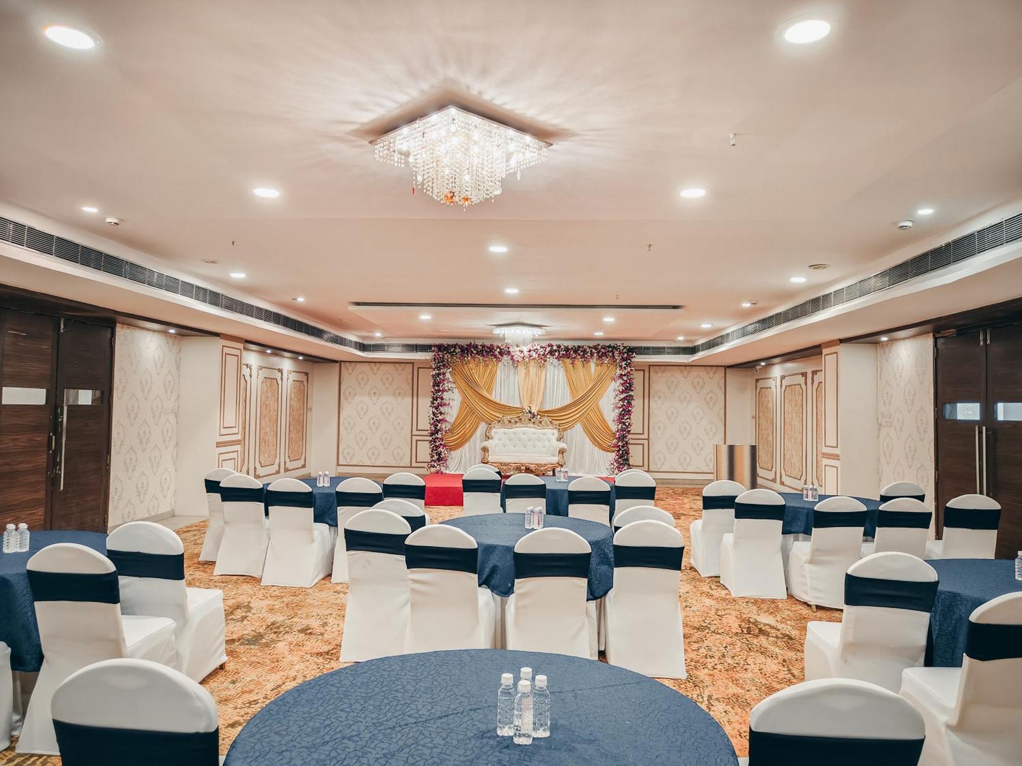 The Altruist Business Hotel Kharadi Púna Exteriér fotografie